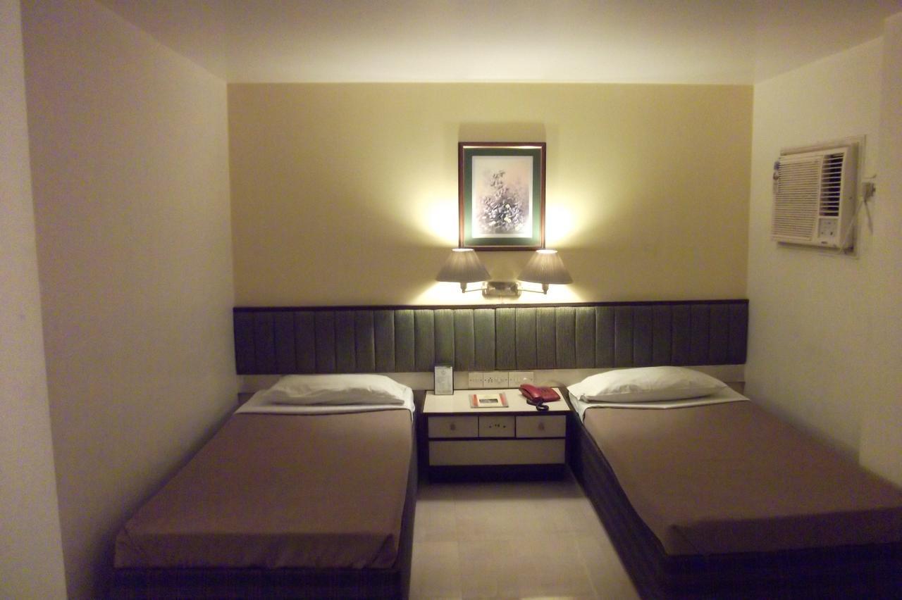 Hotel Bluehill Bhavnagar Dış mekan fotoğraf