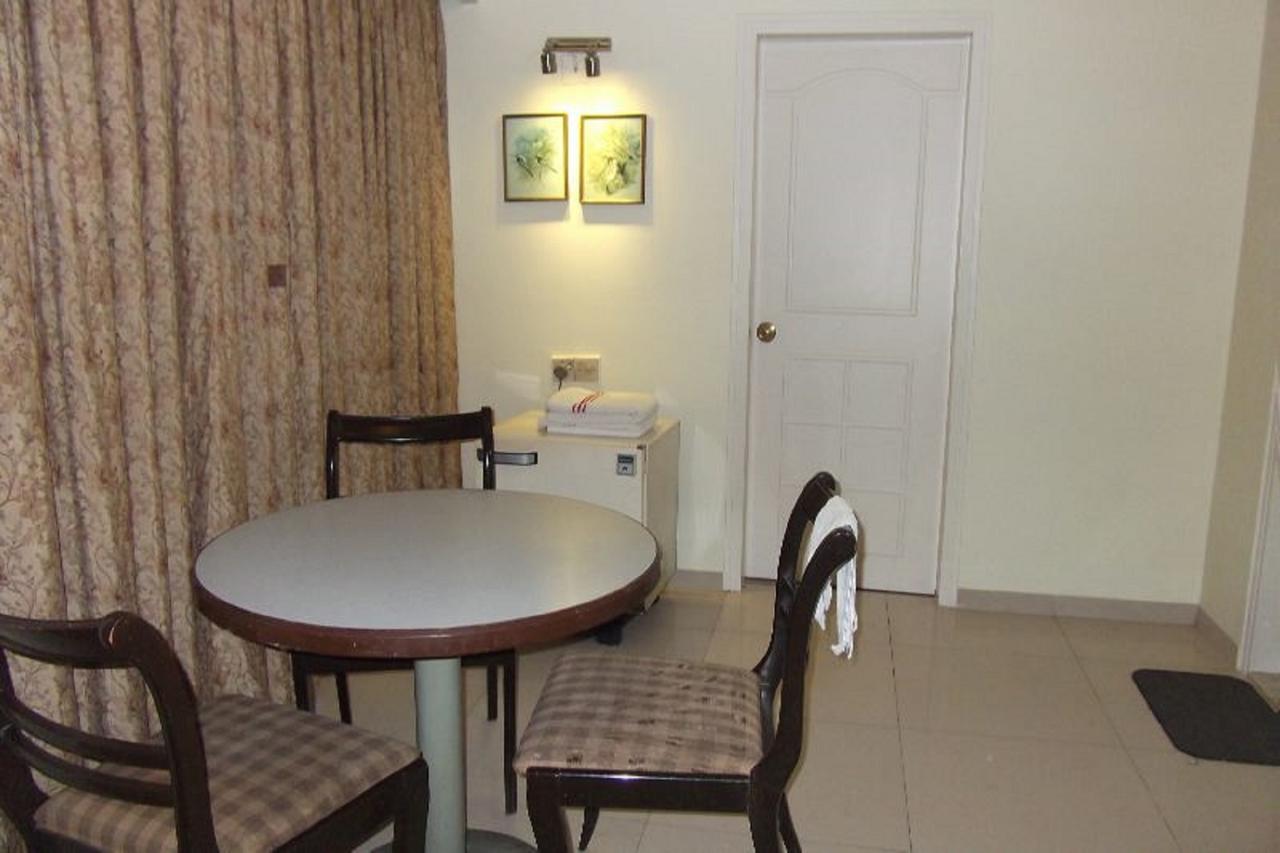 Hotel Bluehill Bhavnagar Dış mekan fotoğraf