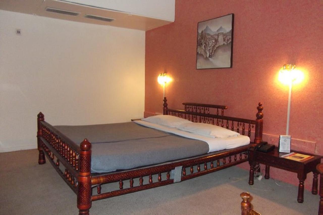Hotel Bluehill Bhavnagar Dış mekan fotoğraf