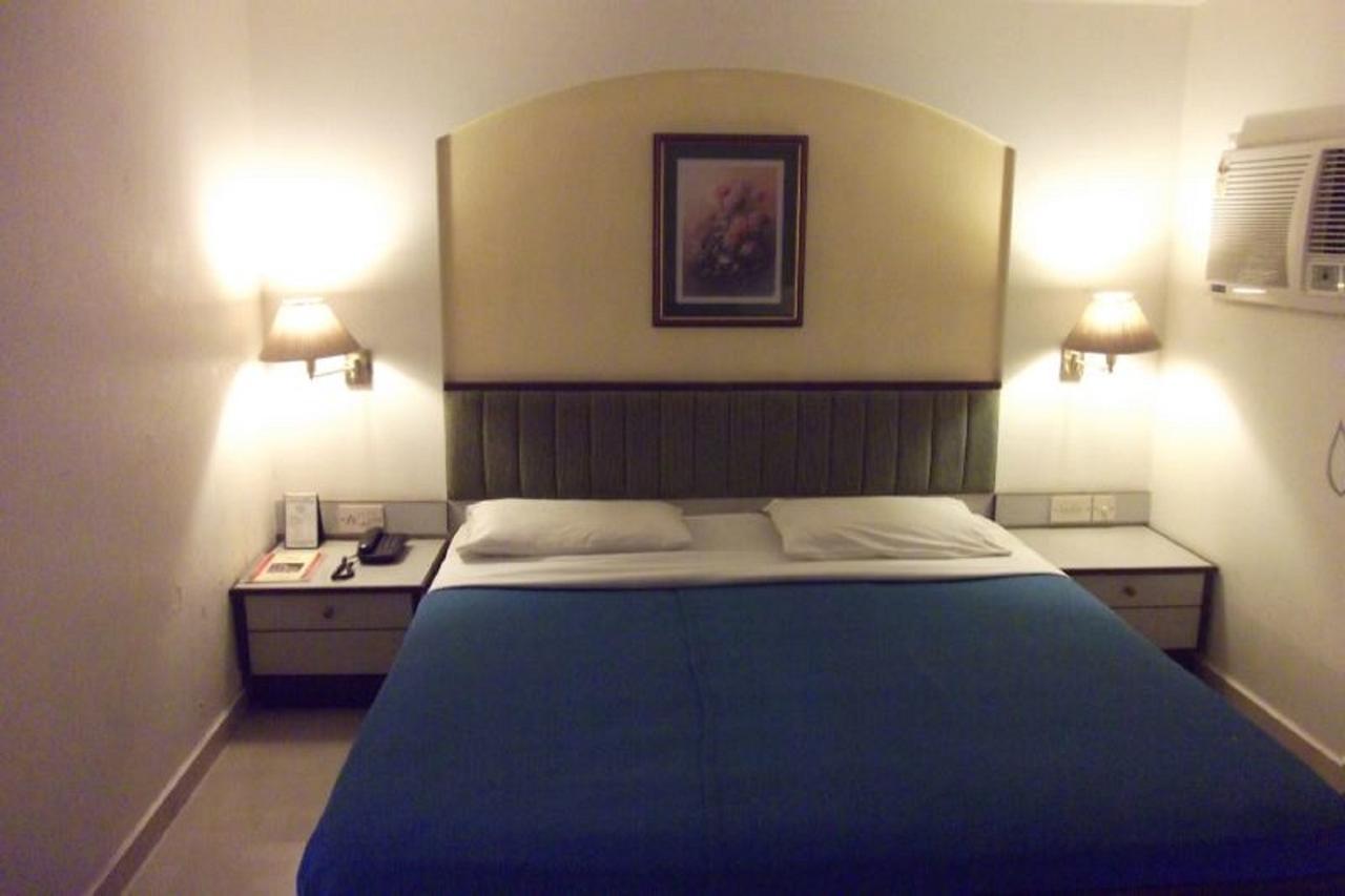 Hotel Bluehill Bhavnagar Dış mekan fotoğraf