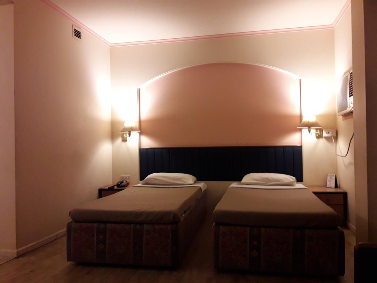 Hotel Bluehill Bhavnagar Dış mekan fotoğraf
