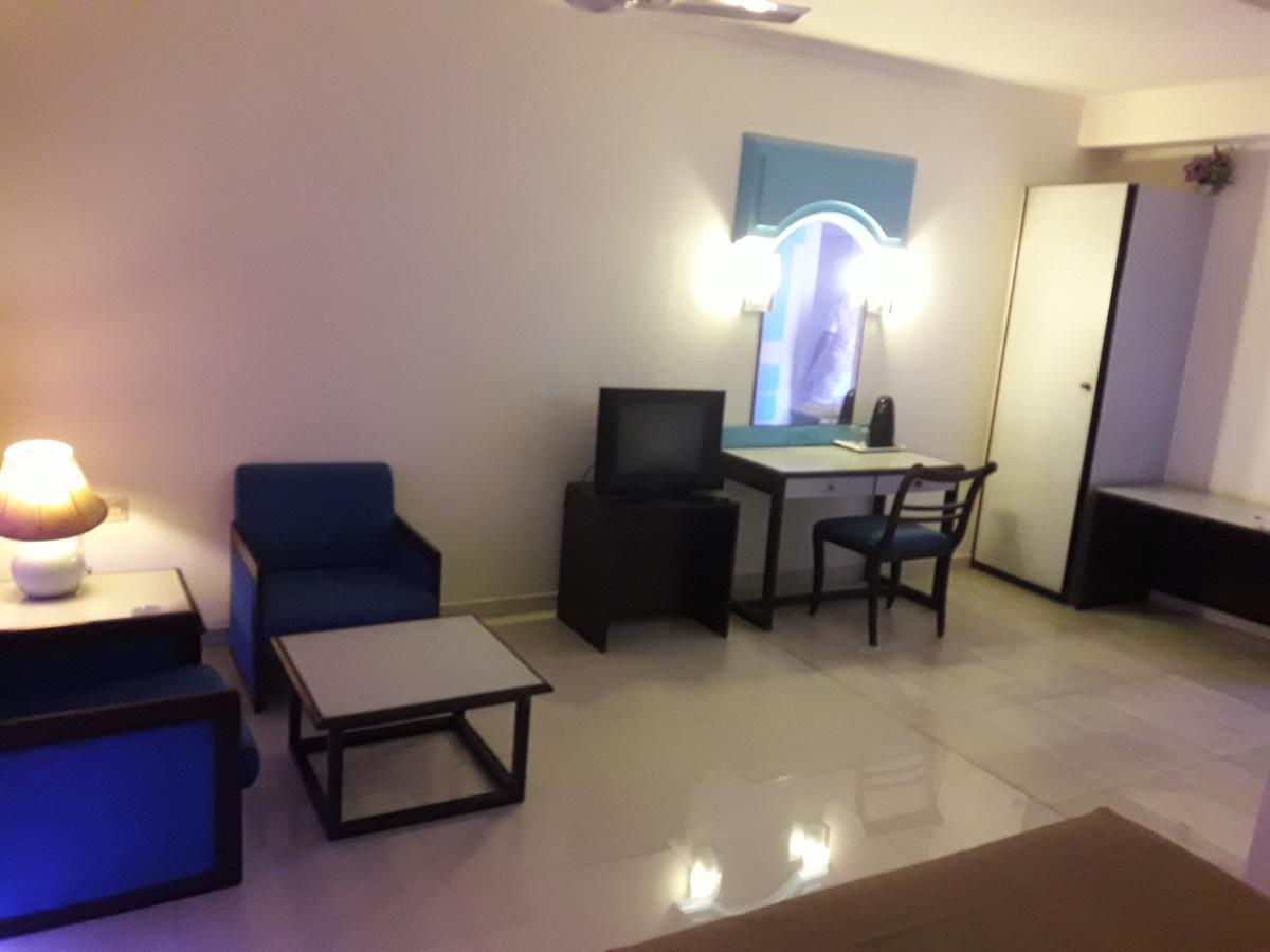 Hotel Bluehill Bhavnagar Dış mekan fotoğraf