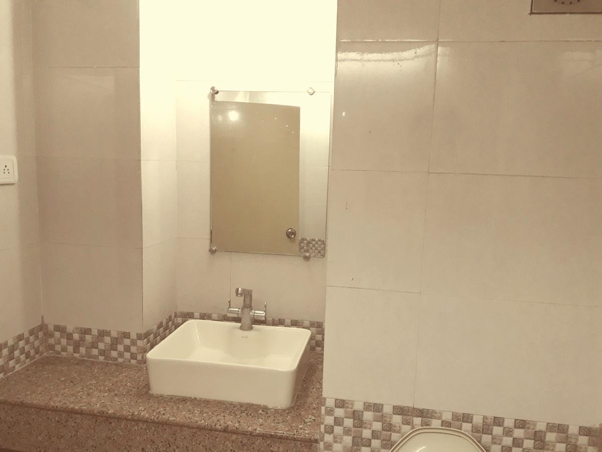 Hotel Bluehill Bhavnagar Dış mekan fotoğraf