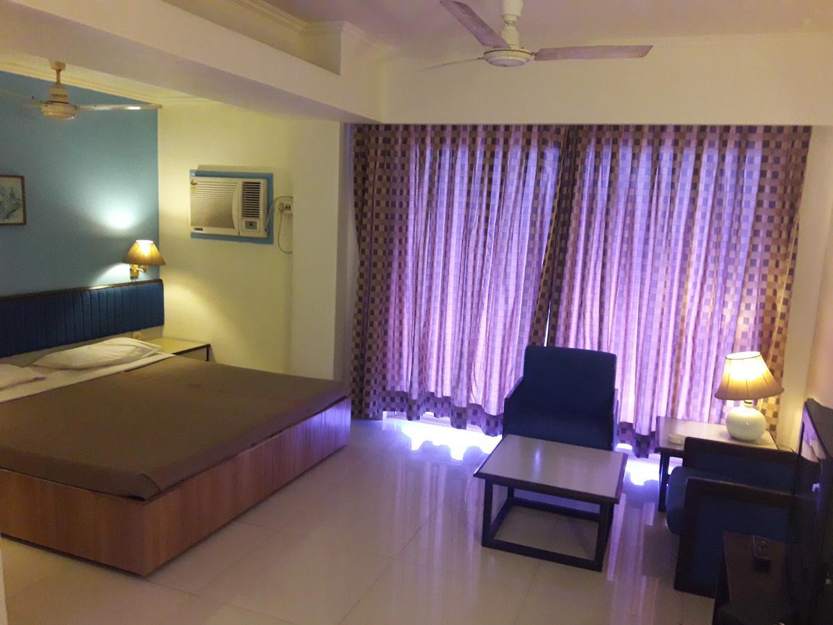 Hotel Bluehill Bhavnagar Dış mekan fotoğraf